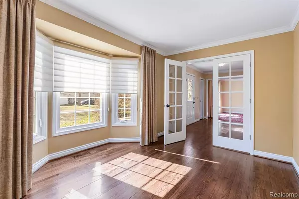 3405 Newgate Drive, Troy, MI 48084