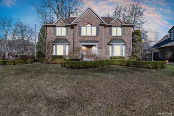 3405 Newgate Drive, Troy, MI 48084