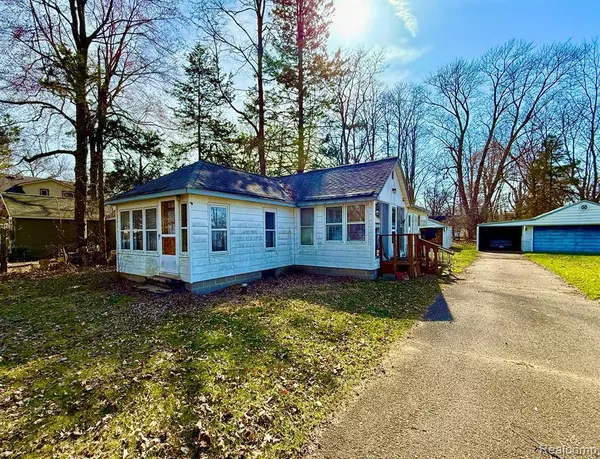 1874 Portlock Avenue, Commerce Twp, MI 48382