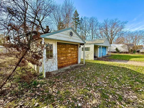 1874 Portlock Avenue, Commerce Twp, MI 48382