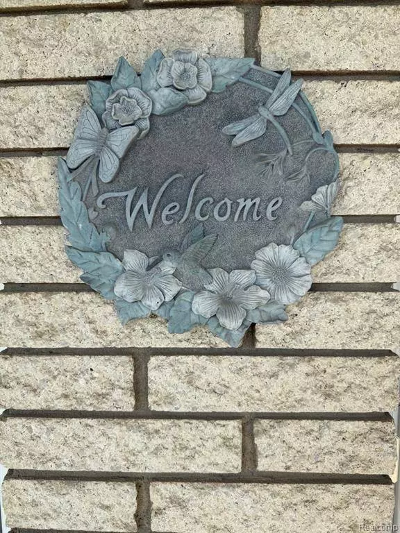 35265 Dunston Drive, Sterling Heights, MI 48310