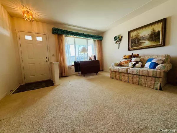 35265 Dunston Drive, Sterling Heights, MI 48310