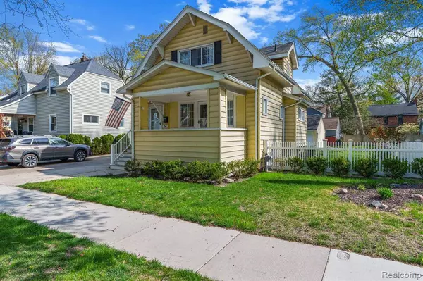 34 Sylvan Avenue, Pleasant Ridge, MI 48069