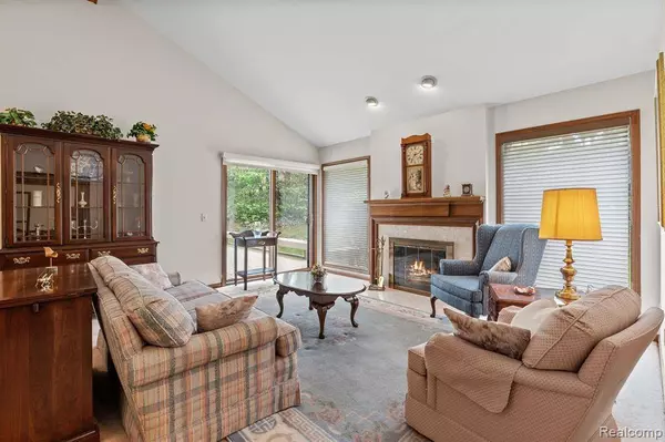 4612 Golf View Drive, Genoa Twp, MI 48116