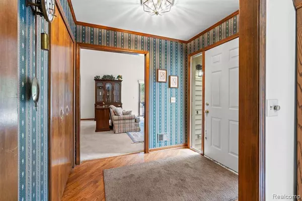 4612 Golf View Drive, Genoa Twp, MI 48116