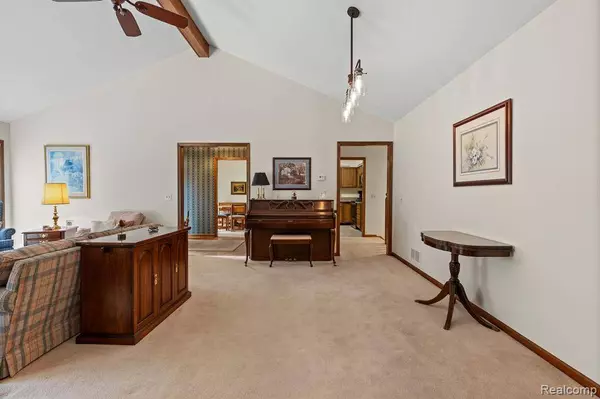 4612 Golf View Drive, Genoa Twp, MI 48116