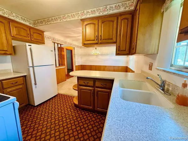 36432 Summerset Street, Sterling Heights, MI 48312