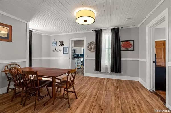 638 E Michigan Avenue, Grass Lake Vlg, MI 49240