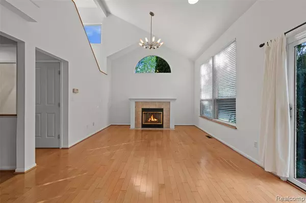 1490 Patricia Avenue, Ann Arbor, MI 48103