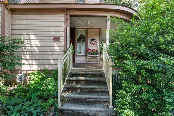 22805 Law Street, Dearborn, MI 48124