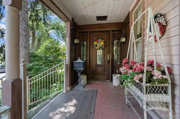 22805 Law Street, Dearborn, MI 48124