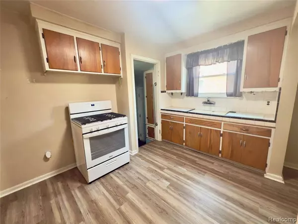 21029 Blackmar Avenue, Warren, MI 48091