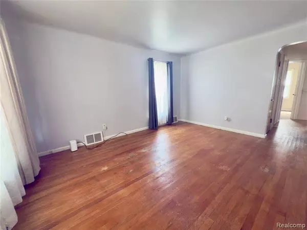 21029 Blackmar Avenue, Warren, MI 48091