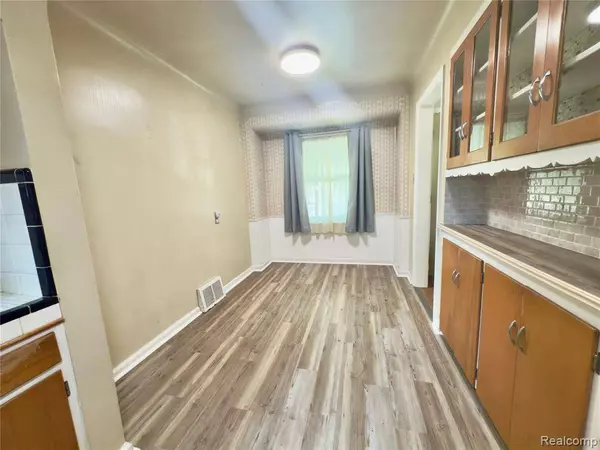 21029 Blackmar Avenue, Warren, MI 48091