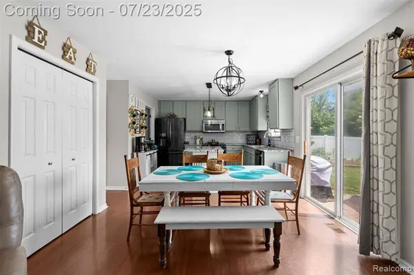7168 Roxbury Drive, Ypsilanti, MI 48197