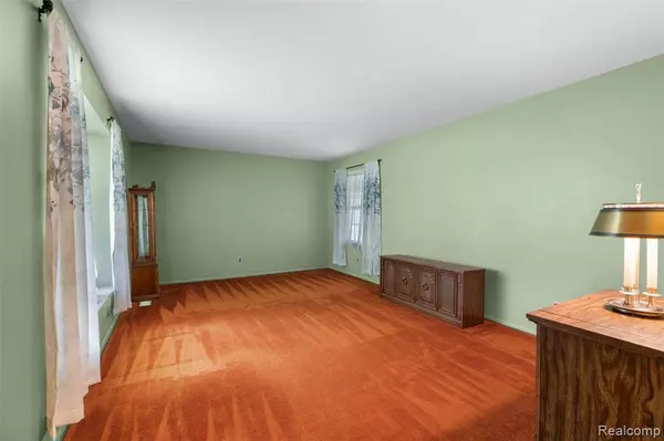 29651 Colony Circle Drive, Farmington, MI 48334