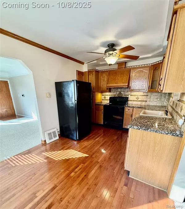 27018 Kitch Street, Inkster, MI 48141