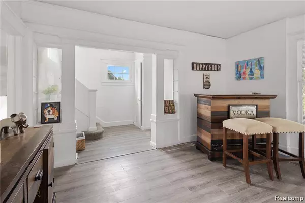 1725 Seyburn Street, Detroit, MI 48214