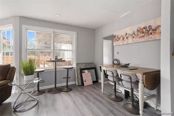 1725 Seyburn Street, Detroit, MI 48214