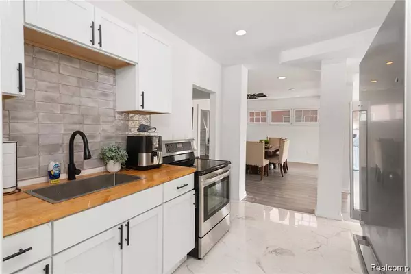 1725 Seyburn Street, Detroit, MI 48214