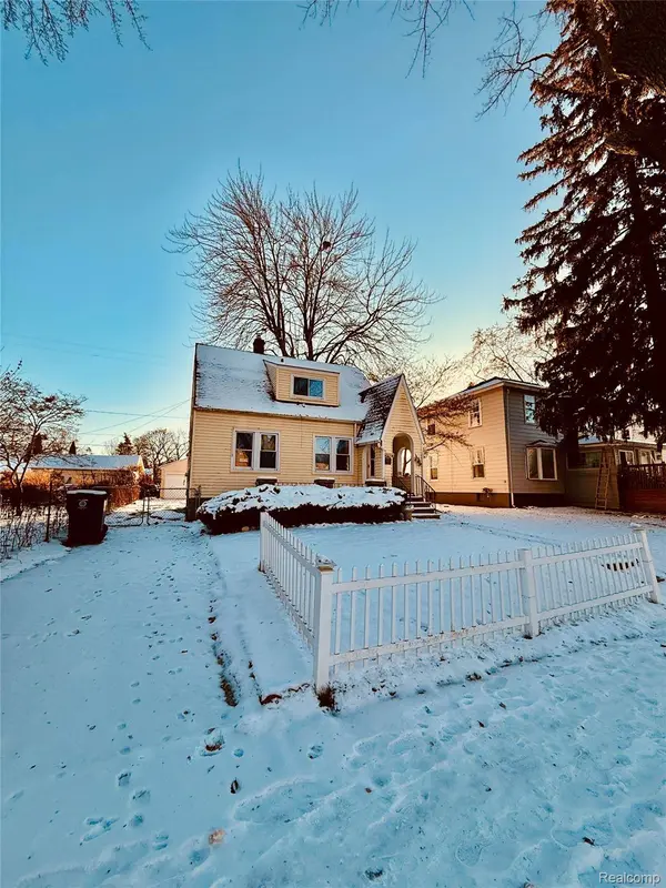 630 Buckingham Ave, Flint, MI 48507