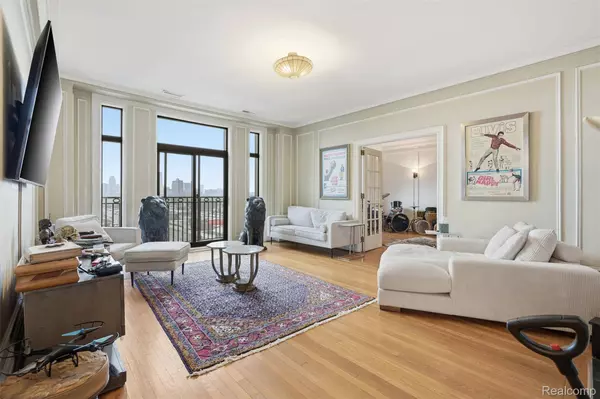 2900 E Jefferson AVE #61-C8, Detroit, MI 48207