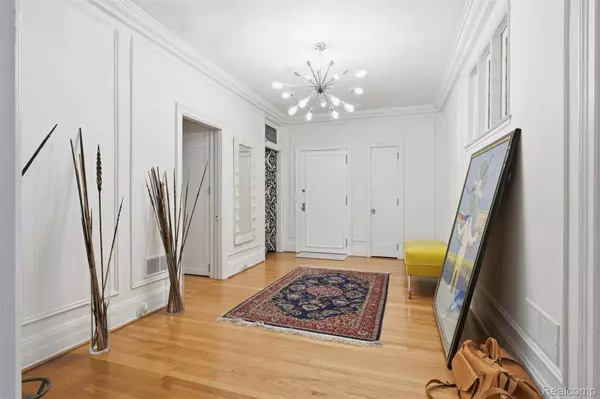 2900 E Jefferson AVE #61-C8, Detroit, MI 48207