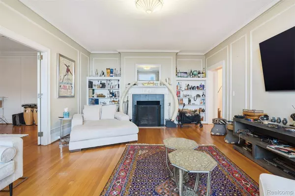 2900 E Jefferson AVE #61-C8, Detroit, MI 48207