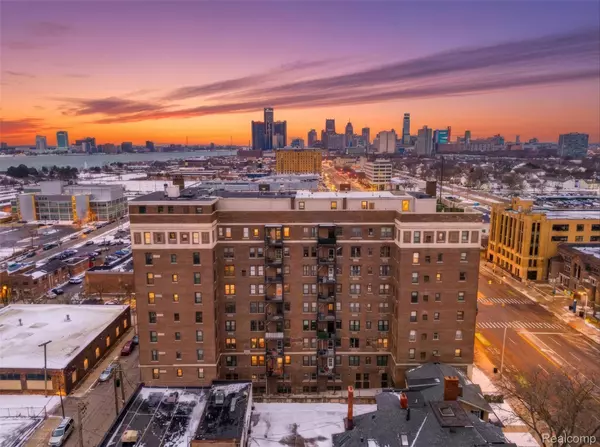 2900 E Jefferson AVE #61-C8, Detroit, MI 48207