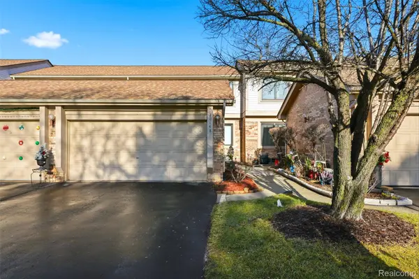 20148 Evergreen Meadows RD, Southfield, MI 48076