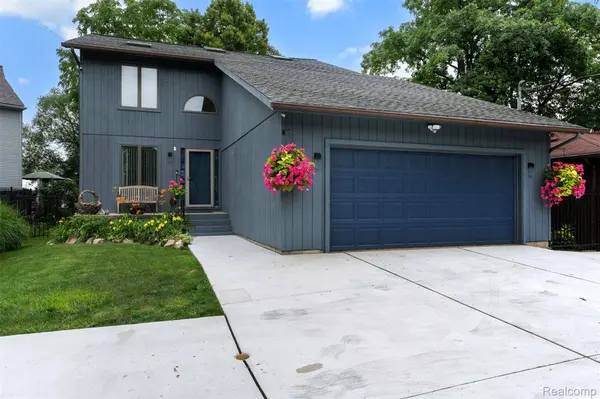 4616 Cass Elizabeth RD, Waterford, MI 48328