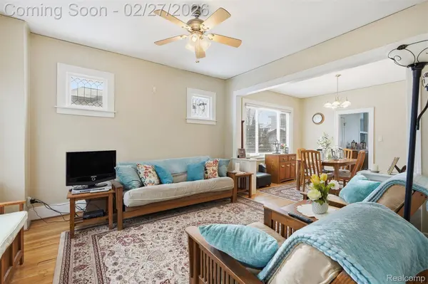 1239 Maryland ST, Grosse Pointe, MI 48230