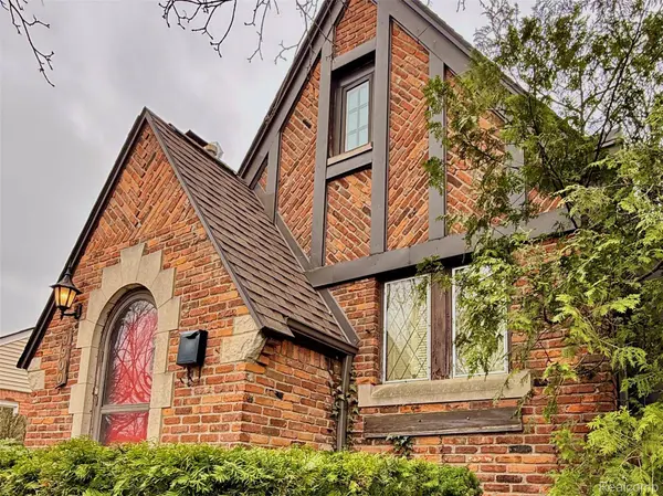 9900 Cranston ST, Livonia, MI 48150