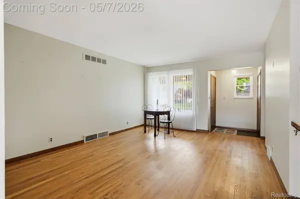 3545 Willow ST, Dearborn, MI 48124