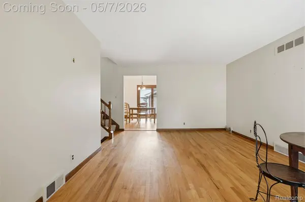 3545 Willow ST, Dearborn, MI 48124