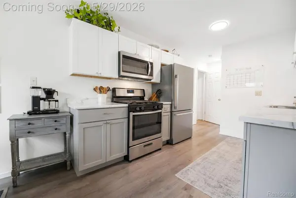 8941 Bristol CT, Superior Charter Township, MI 48198