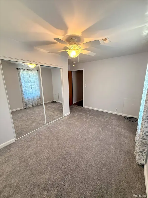 738 W Atherton RD, Flint, MI 48507