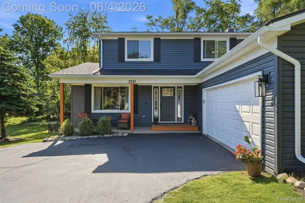 2351 Recreation DR, West Bloomfield Charter Township, MI 48324