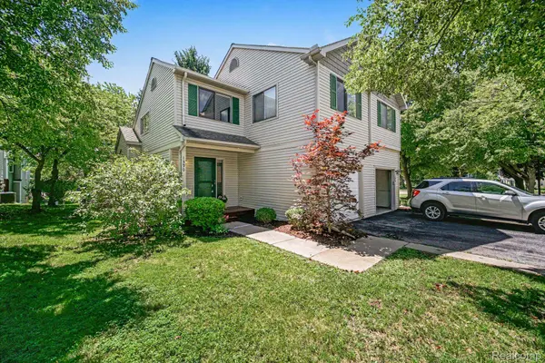 1390 Patricia AVE, Ann Arbor, MI 48103