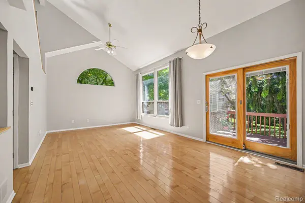 1390 Patricia AVE, Ann Arbor, MI 48103