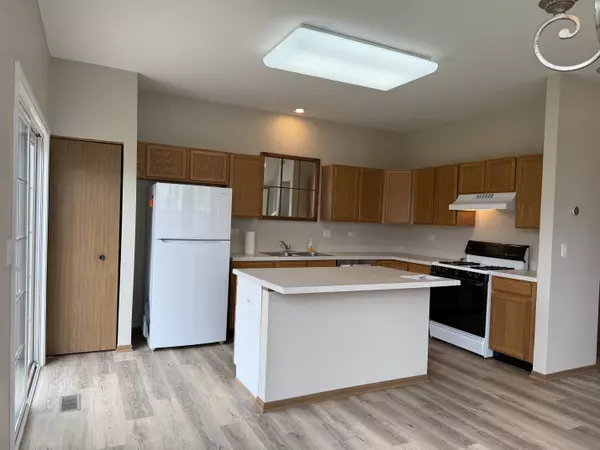 Oswego, IL 60543-7343,231 Grays Dr