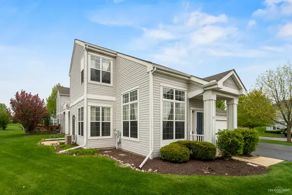 231 Grays Dr, Oswego, IL 60543-7343