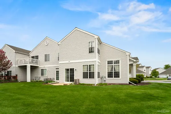231 Grays Dr, Oswego, IL 60543-7343