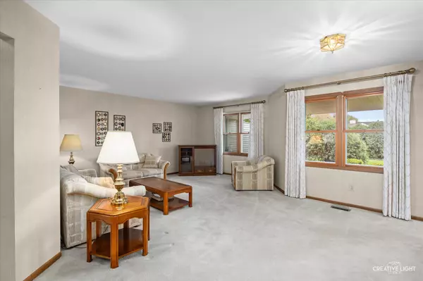 Montgomery, IL 60538-2168,53 Fallcreek Cir