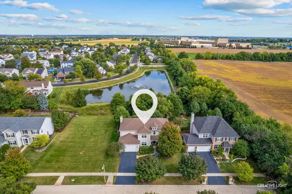 232 Loradale Rd, Oswego, IL 60543-4074