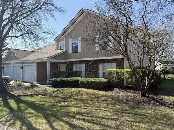 200 Hampshire Court #101A, Naperville, IL 60565