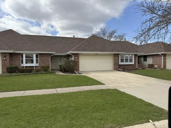 53 Fallcreek Circle #35, Montgomery, IL 60538
