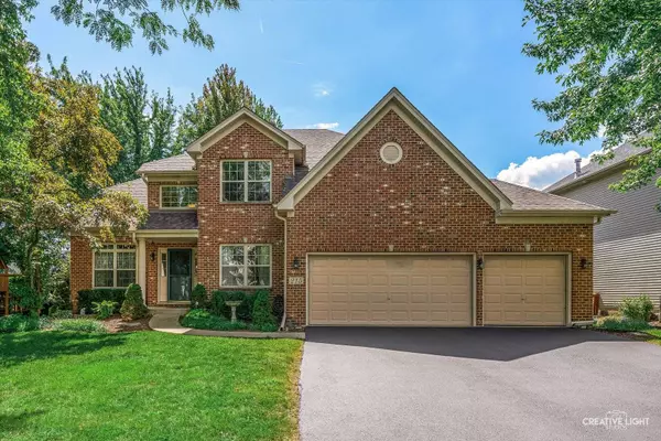 215 Long Beach Road, Oswego, IL 60543