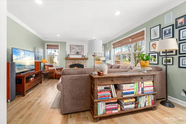 232 Loradale RD, Oswego, IL 60543