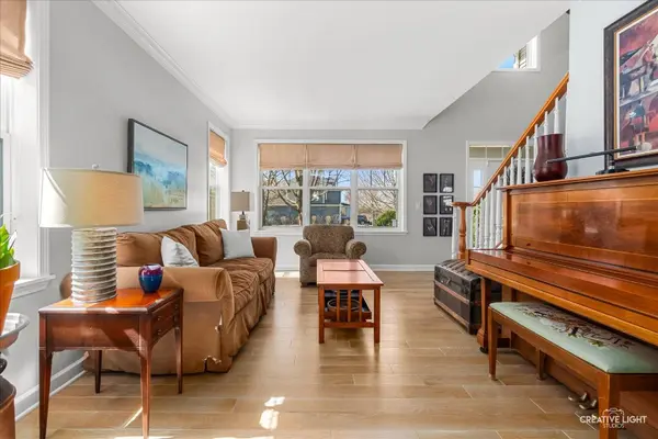 232 Loradale RD, Oswego, IL 60543